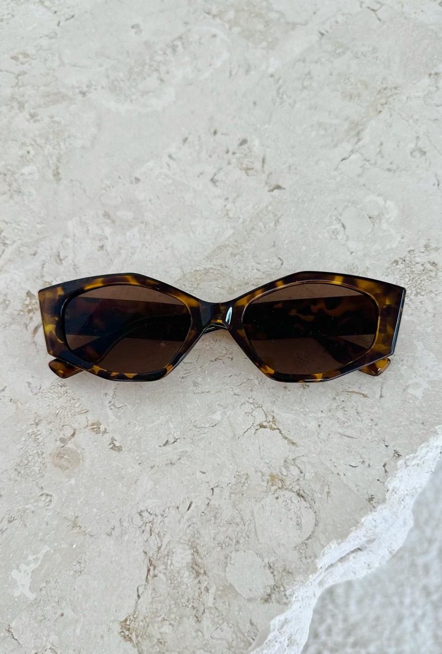 Women Girl and the Sun Other Accessories | Everest Hexagonal Sunglasses-Tortoiseshell