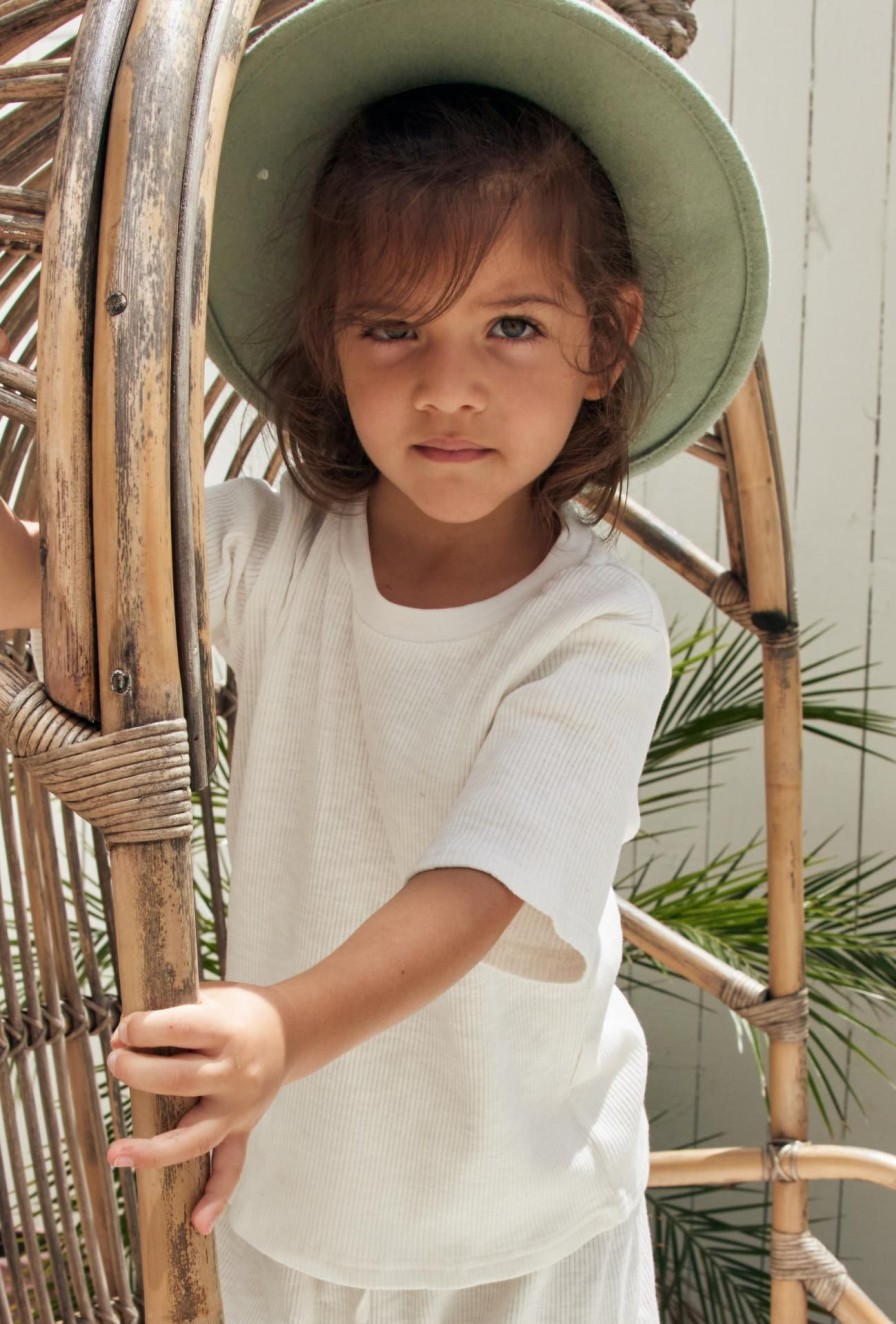 Kids Girl and the Sun | Kelly Tee/White